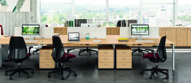 P3 Executive desk